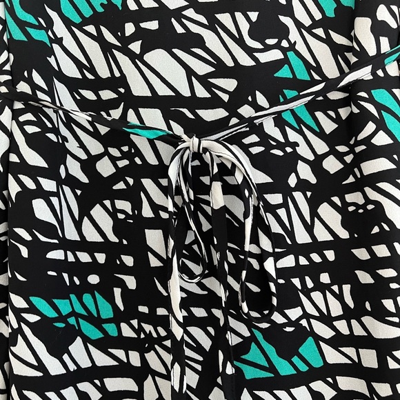 Collective Concepts pocketed and tie mini dress Small - Picture 6 of 7